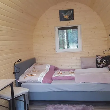 Glamping Pod Im Wald Mit Hund